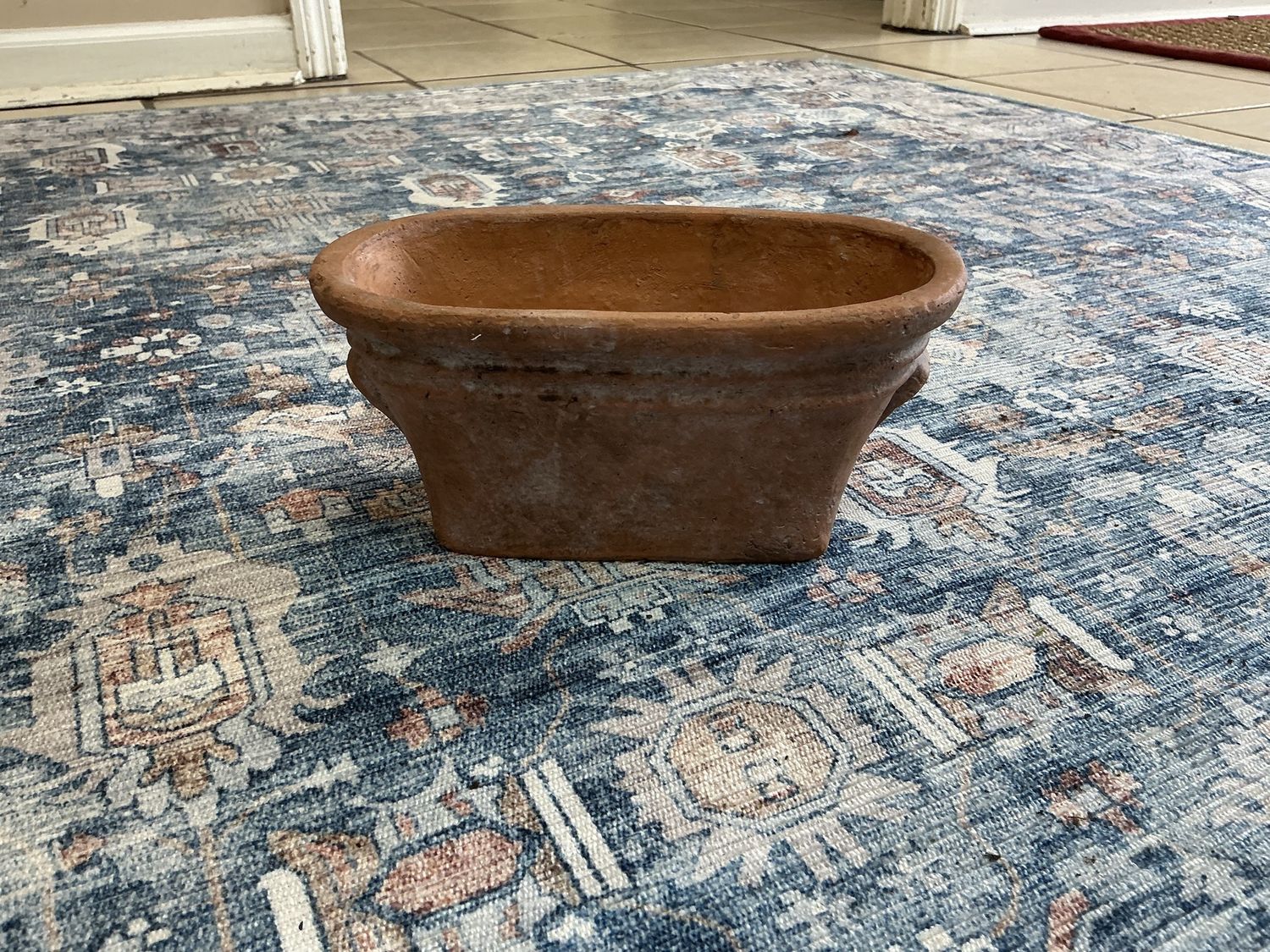 Oval tresco pot