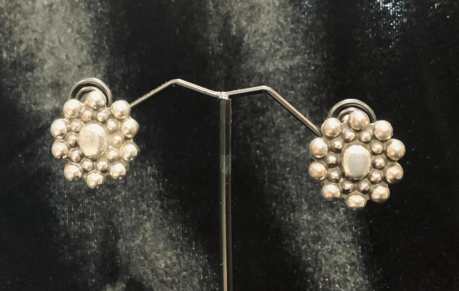 EARRINGS MULTI BALL FLOWER POST T1452-S
