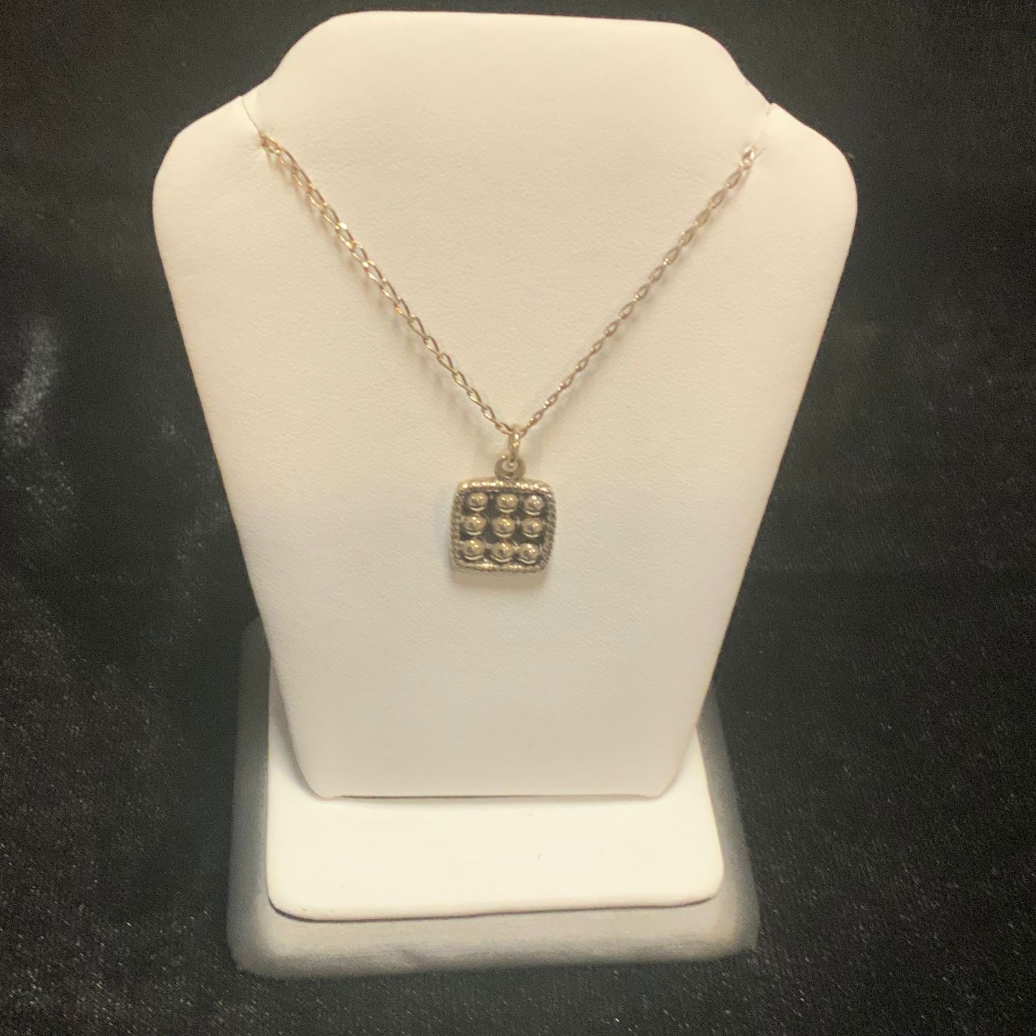 NECKLACE DICE T3181