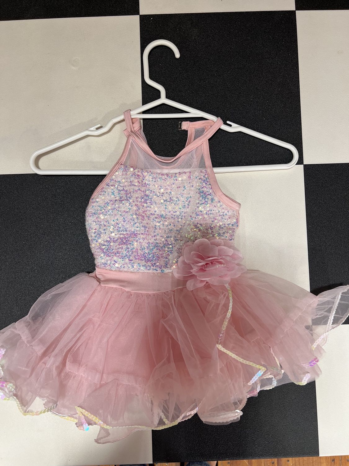 Sparkly pink tutu, Colour: pink, size: childs 3 years