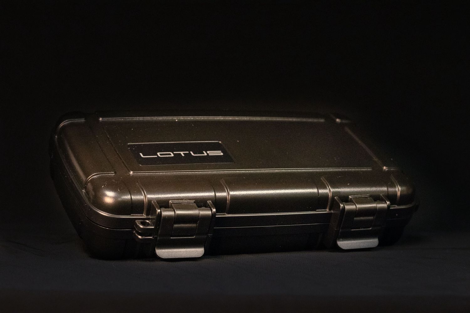 Lotus 5ct Travel Humidor Black