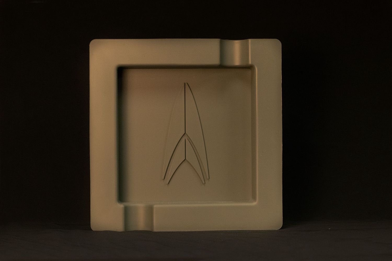 Lotus Square Silicone Ashtray Gray
