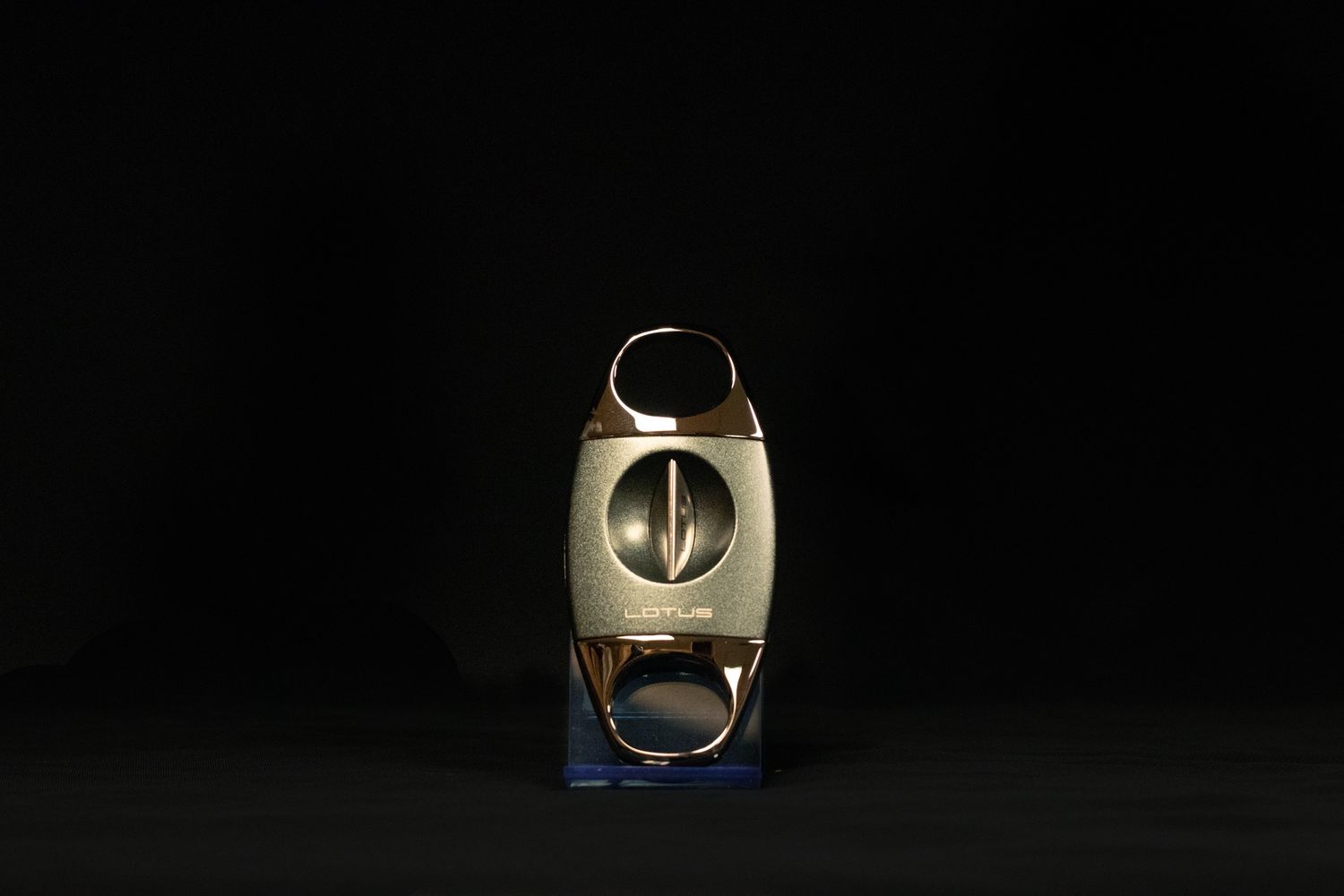 Lotus Jaws Serrated V-Cutter Gunmetal