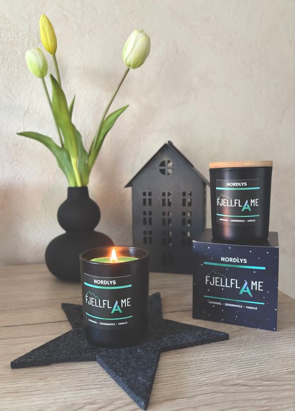 NORDLYS – Nordische Duftkerze - Handgemacht aus Sojawachs - Geschenkidee