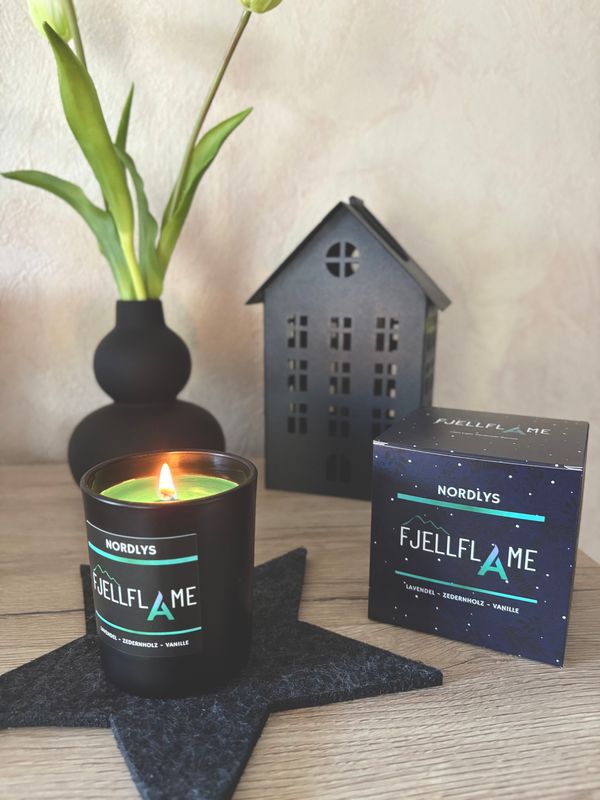 NORDLYS – Nordische Duftkerze - Handgemacht aus Sojawachs - Geschenkidee