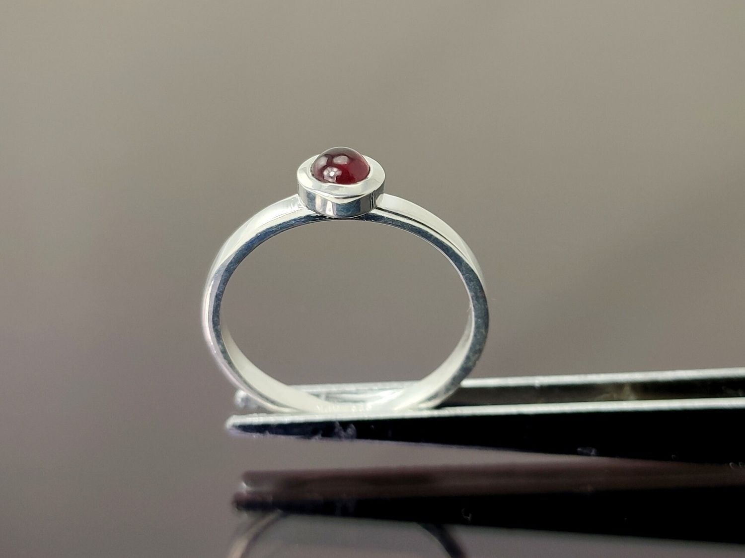 Ring garnet 925 silver stacking ring