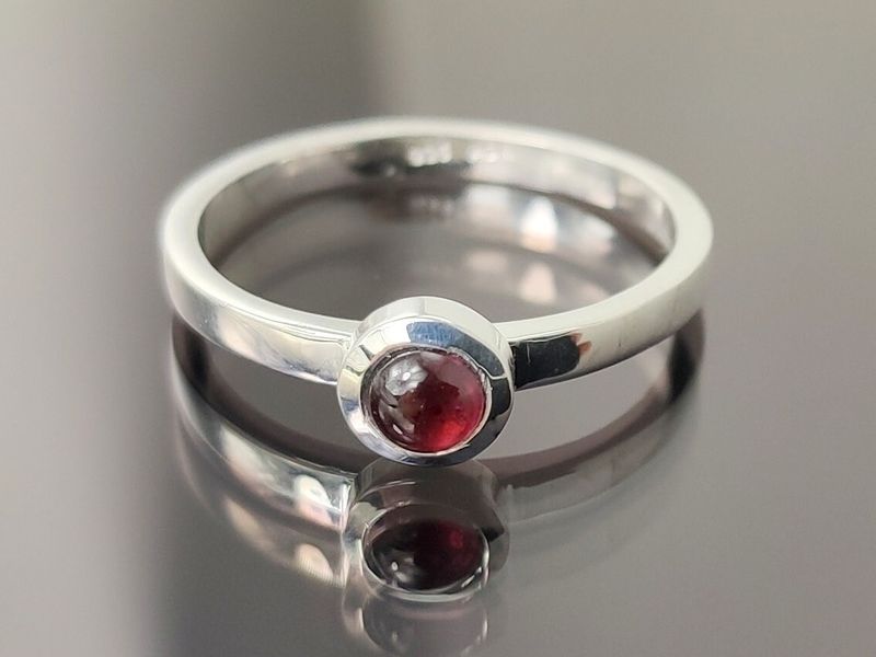 Ring garnet 925 silver stacking ring