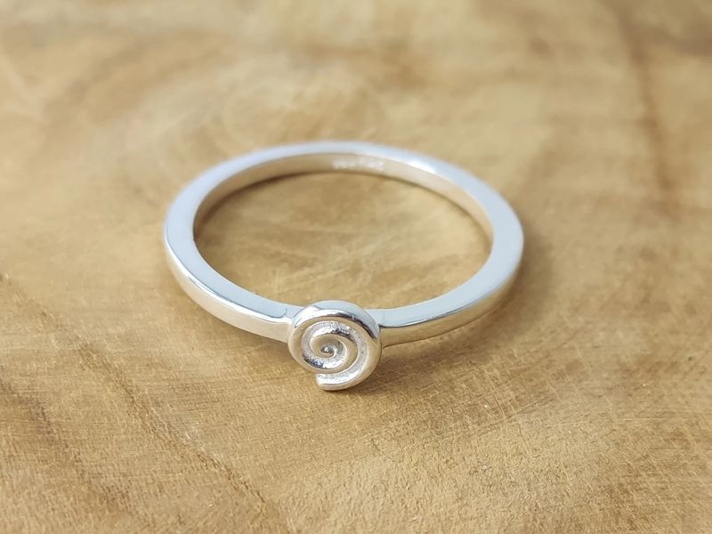 Ring spiral sterling silver stacking ring