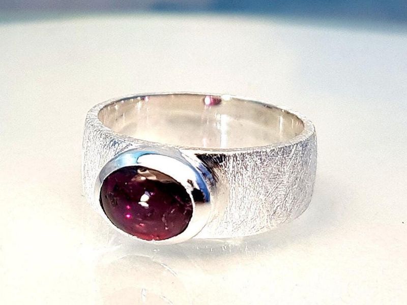 Ring Garnet Cabochon Sterling Silver