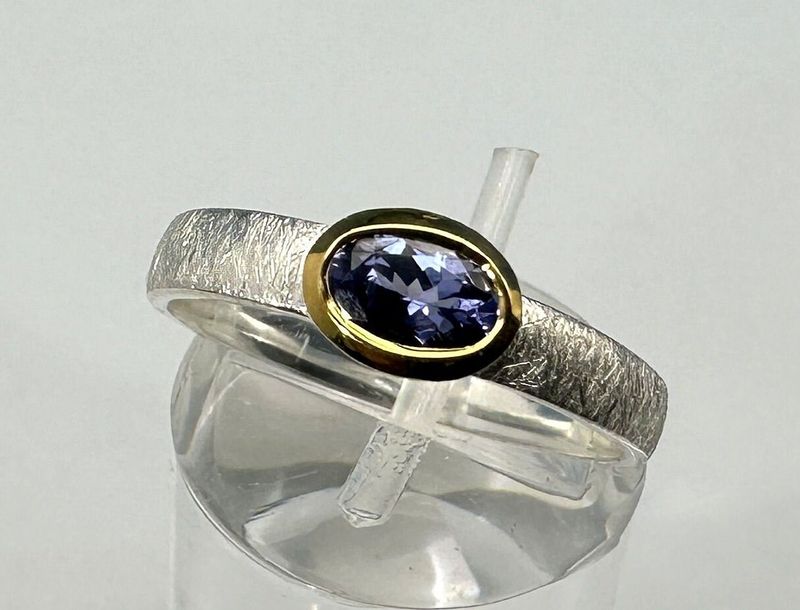 Tanzanite ring sterling silver bicolour