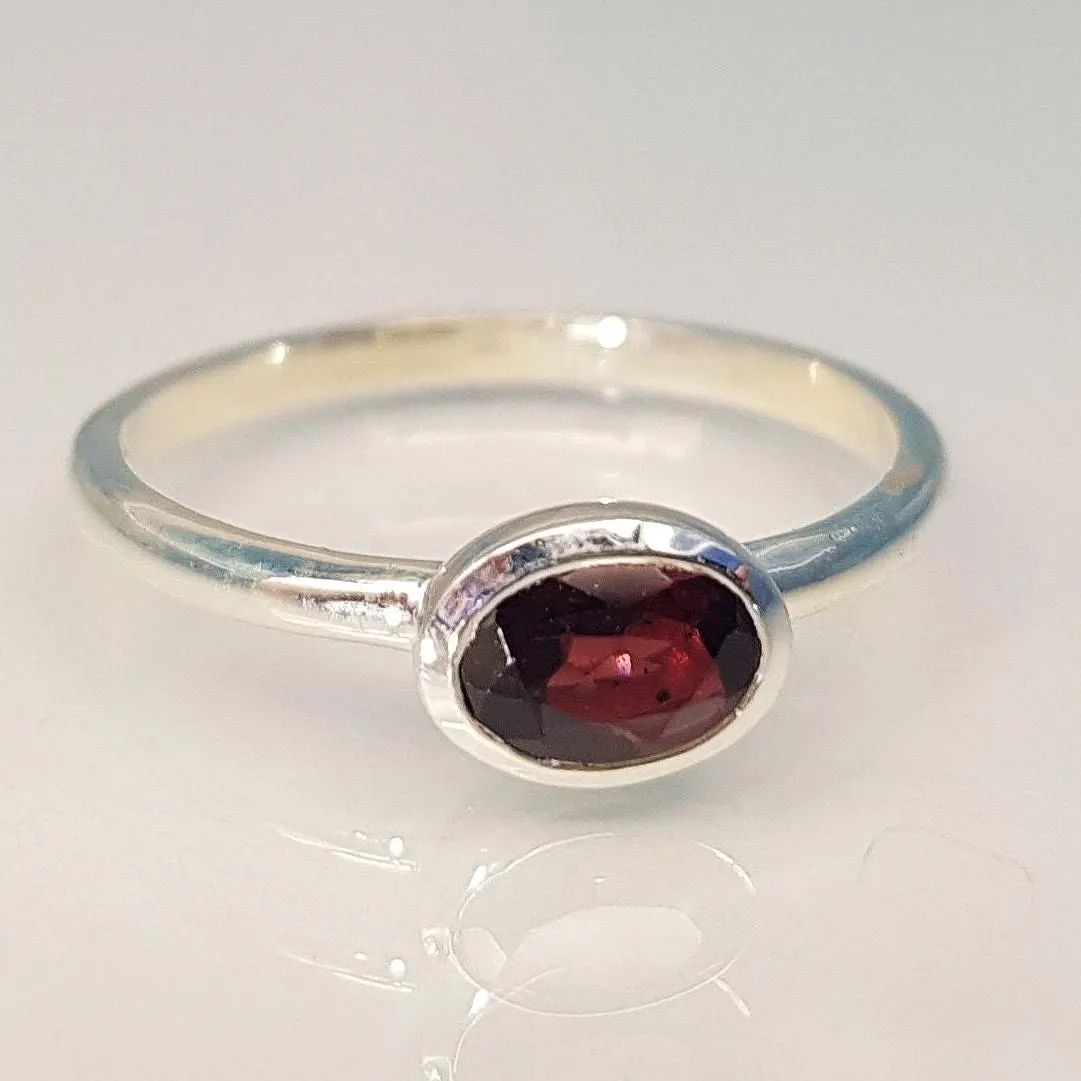 Ring garnet 925 silver