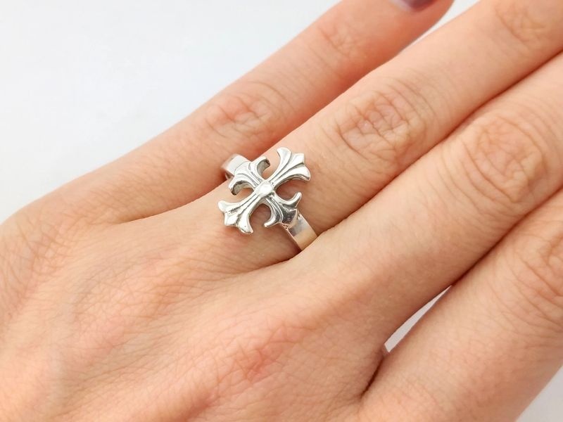 Ring cross silver