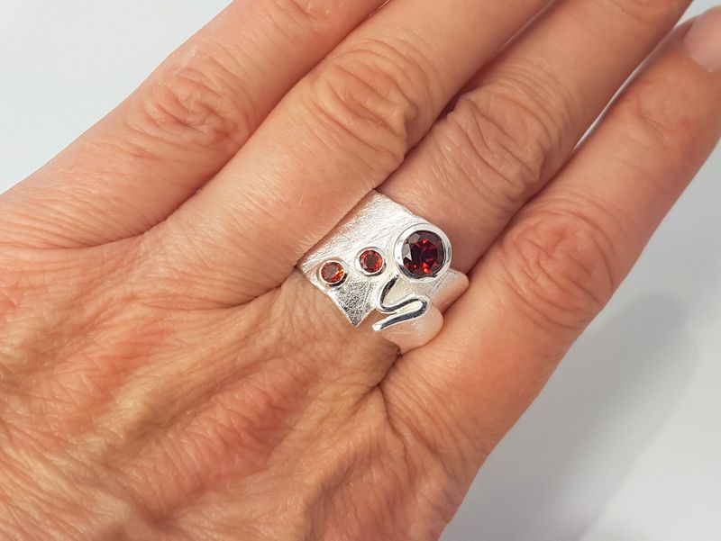 Ring garnet 925 silver