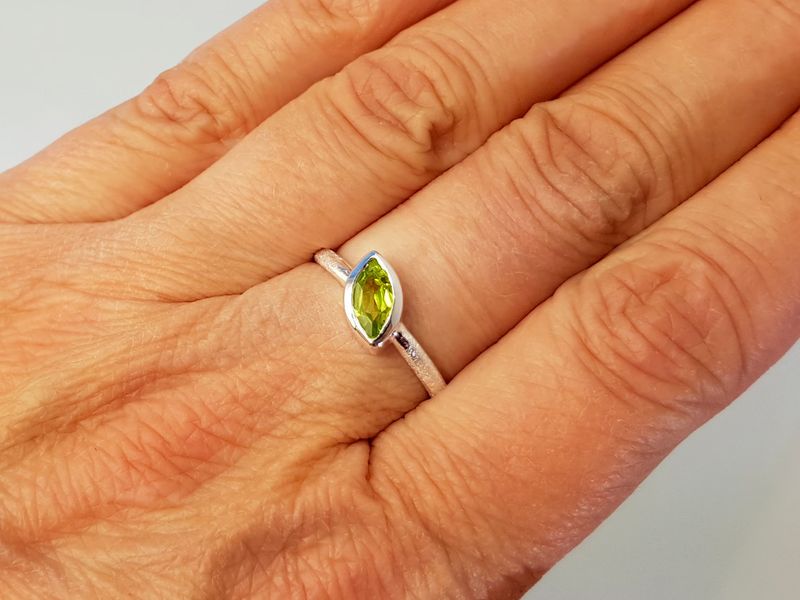 Ring peridot 925 silver