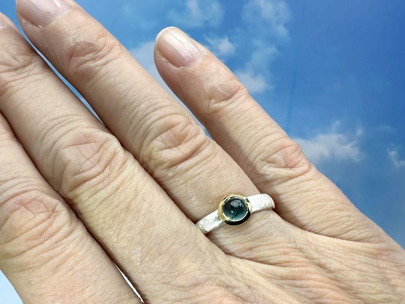 Ring indigolite tourmaline bicolour