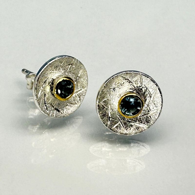 faceted blue topaz earrings/stud earrings in bicolor 925 silver 18ct.gold platet