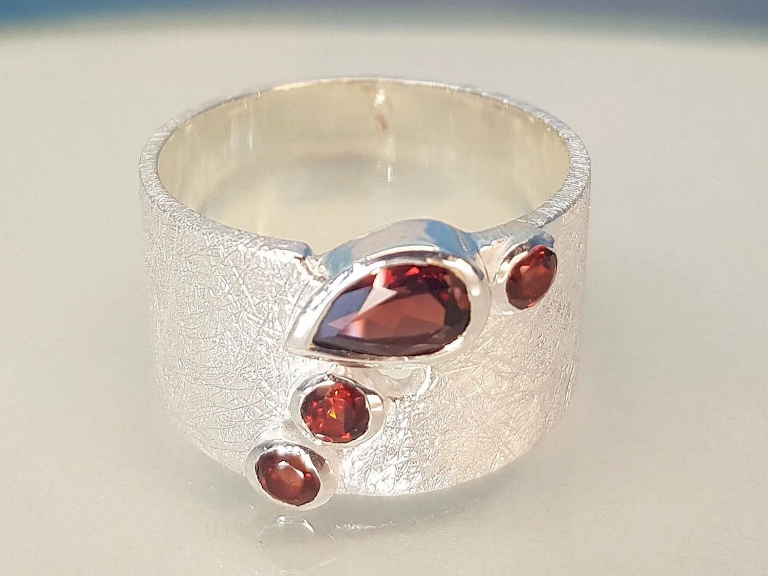 Ring garnet 925 silver