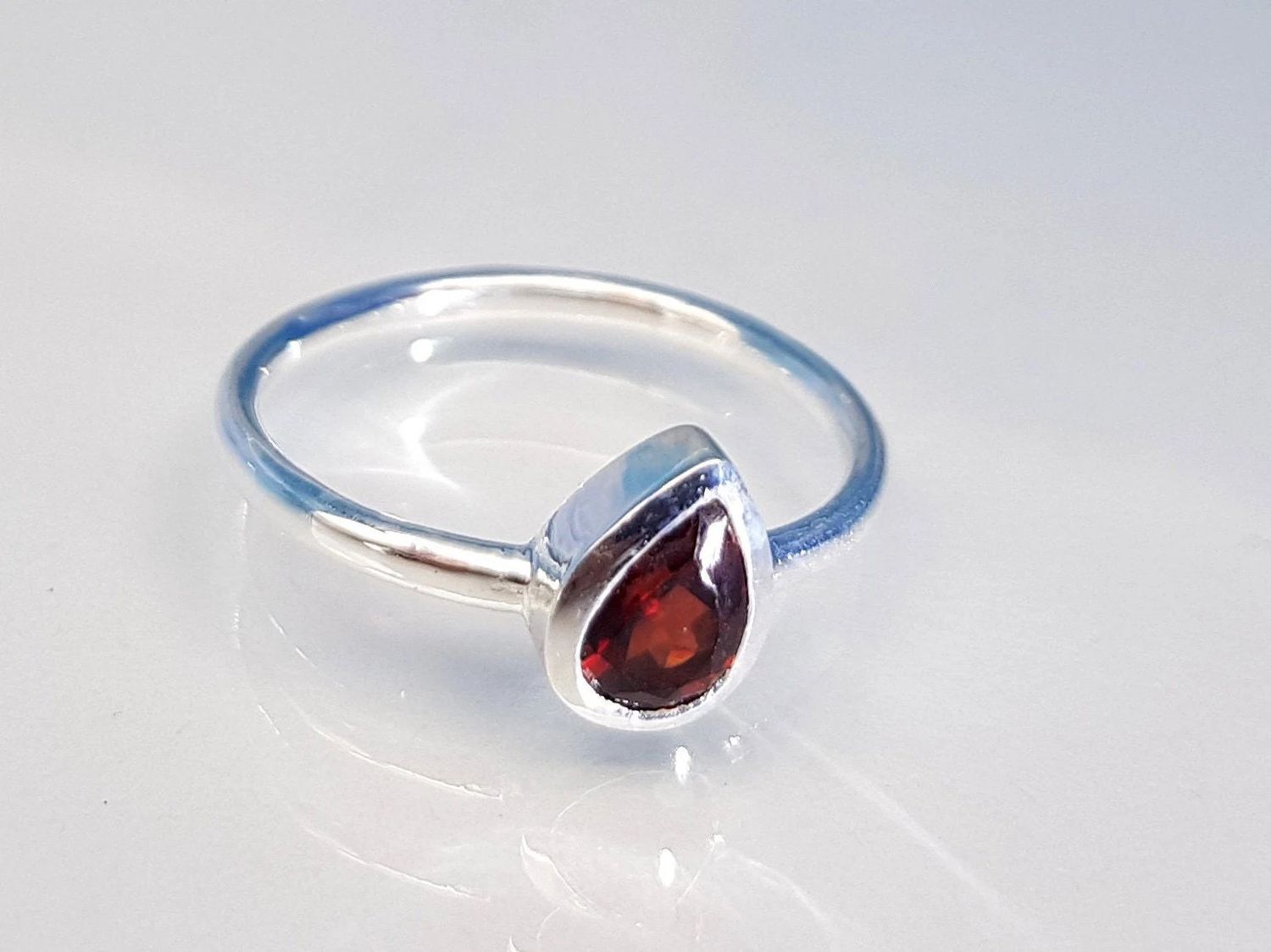 Ring garnet 925 silver