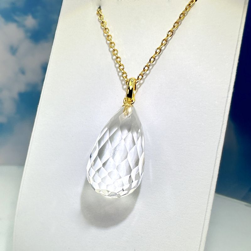 pendant rock crystal