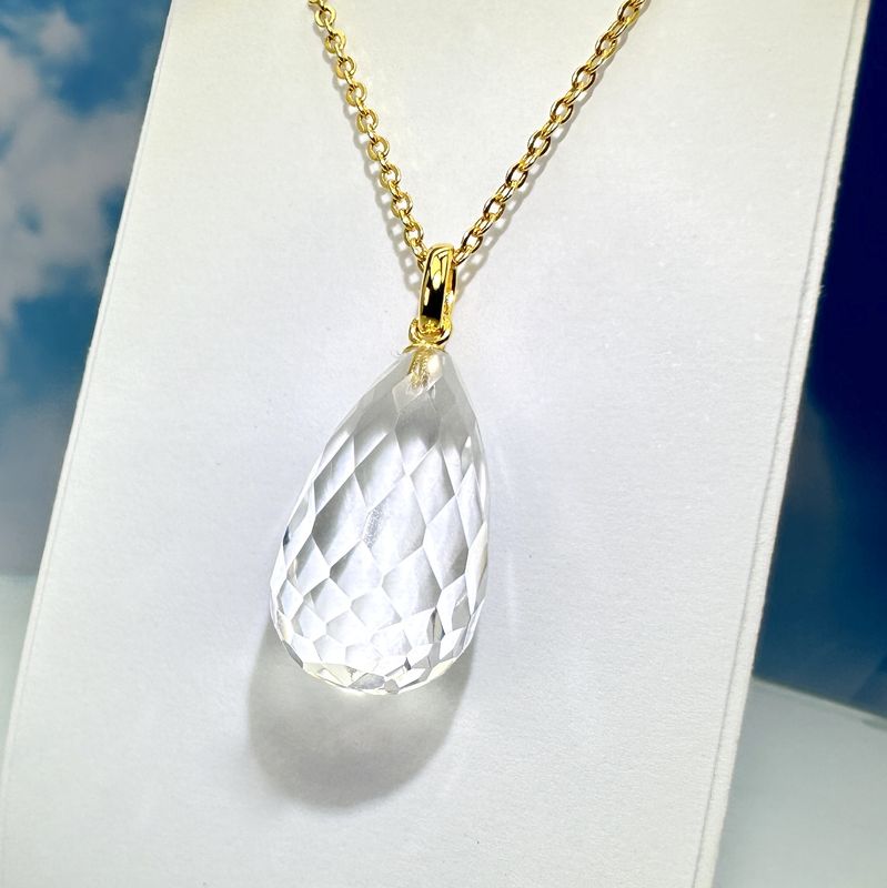 pendant rock crystal