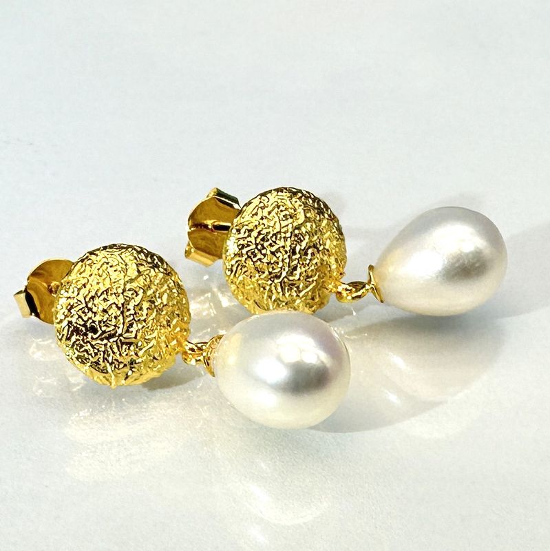 Earrings guenuine pearl  silver 18 ct. gold platet