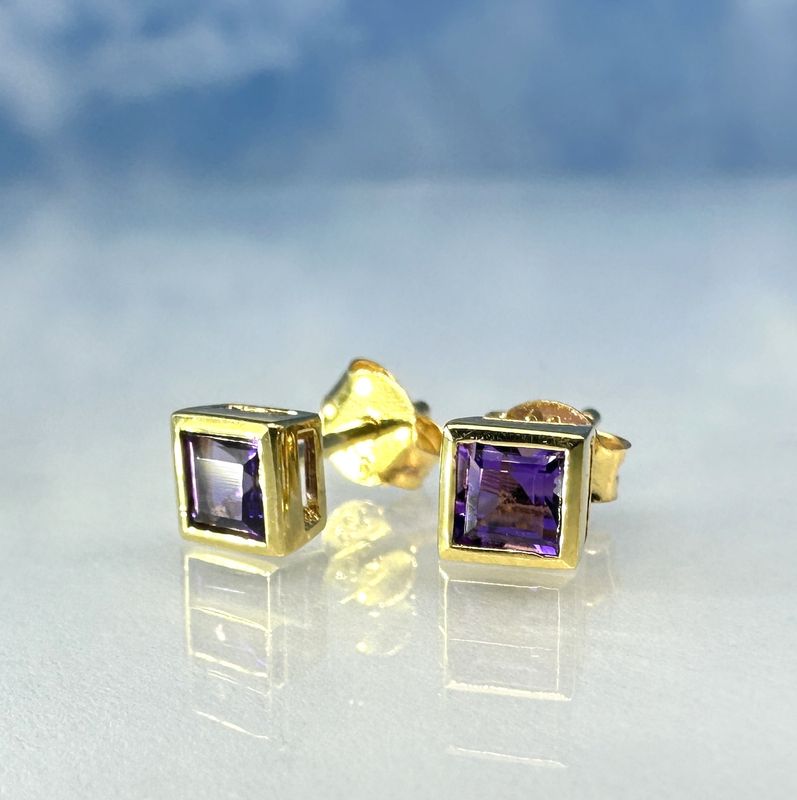 Amethyst gold earrings