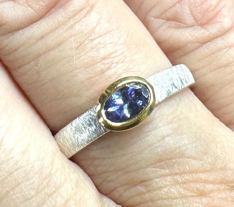 Tanzanite bicolour ring