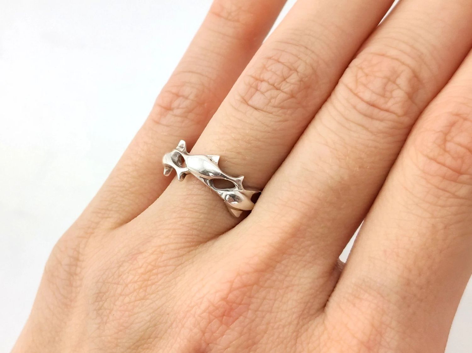 Ring dolphin silver