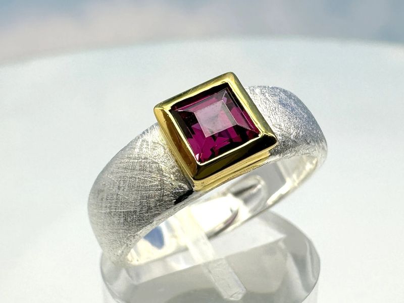 Rhodolite ring bicolour 925 silver