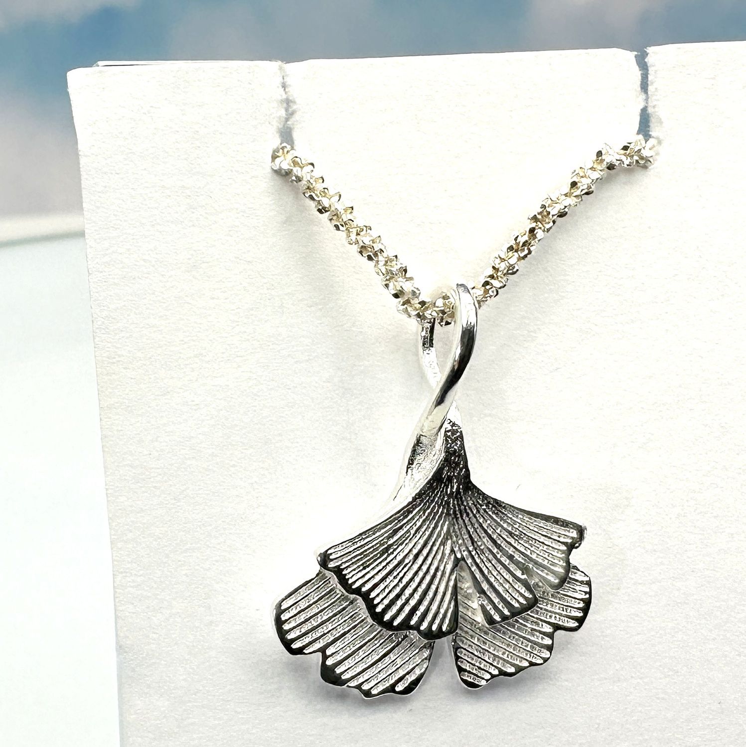 Ginkgo leaf pendant in 925 Sterling silver