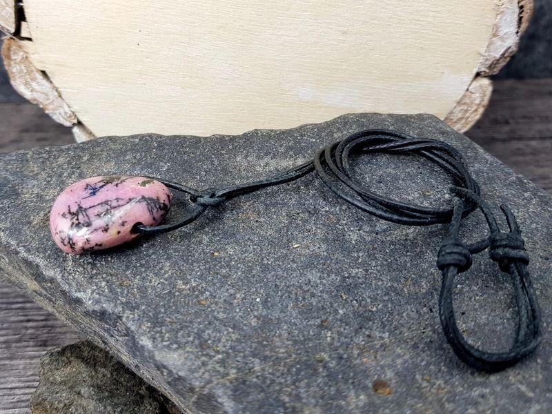 Rhodonite tumbled stone