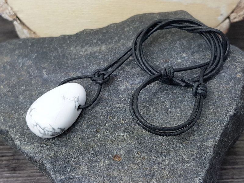 Magnesite tumbled stone