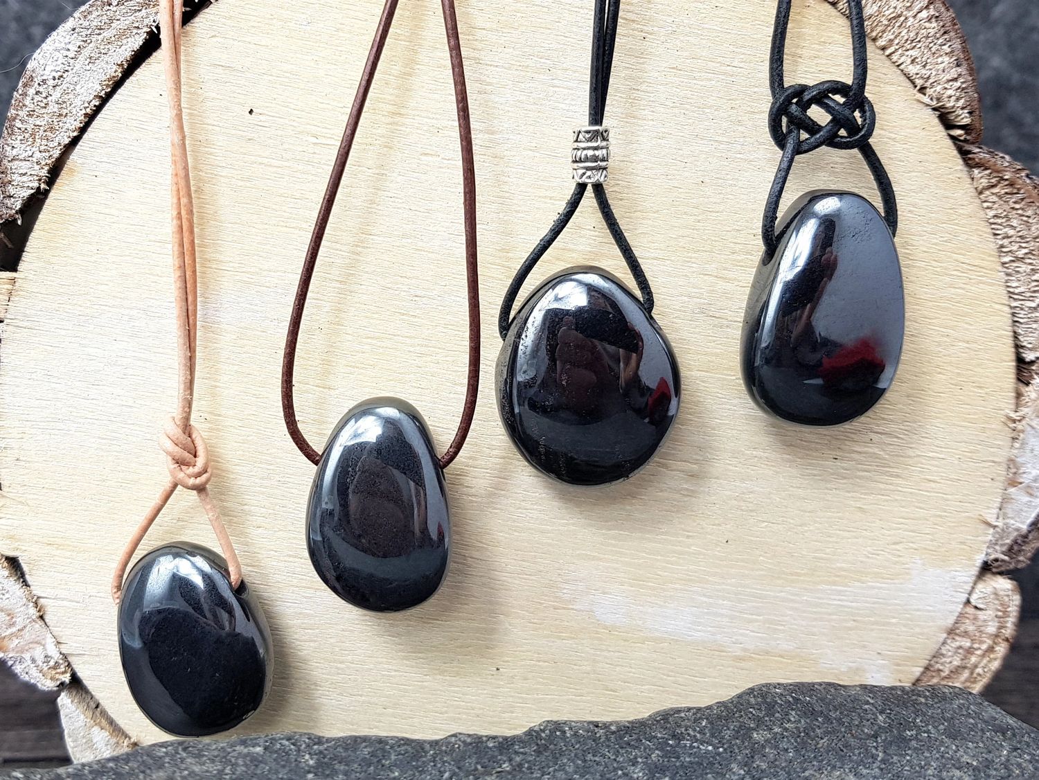 Haematite tumbled stone