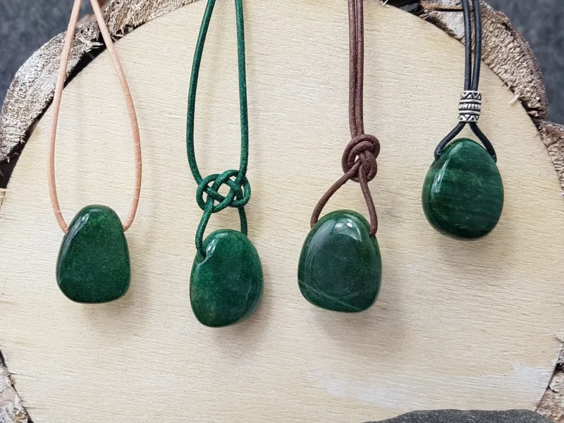 Fuchsite tumbled stone
