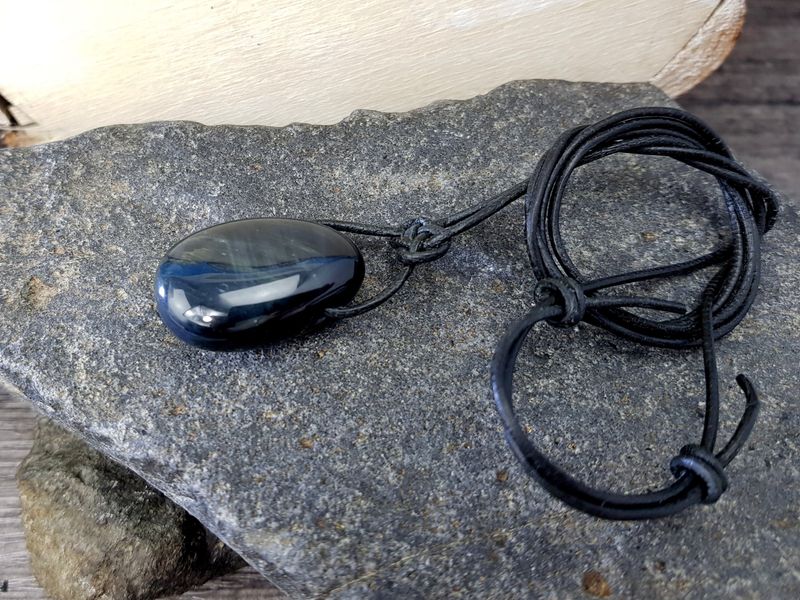 Hawk's eye tumbled stone