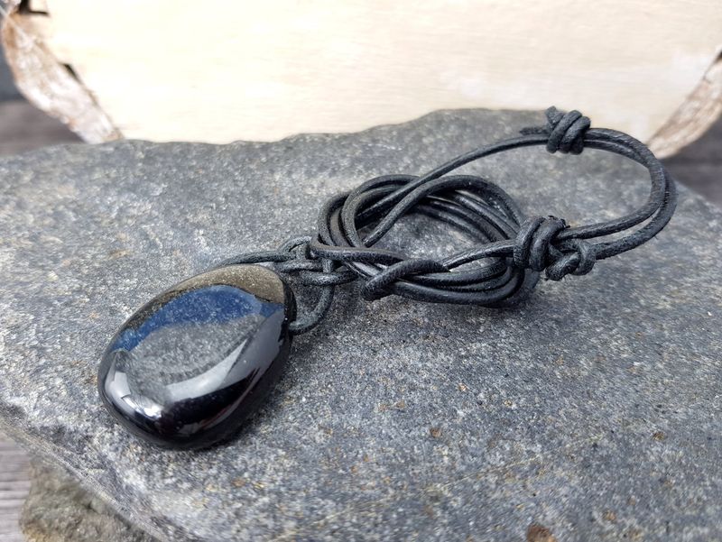 Hypersthene tumbled stone