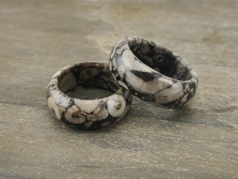 Fossil limestone ring