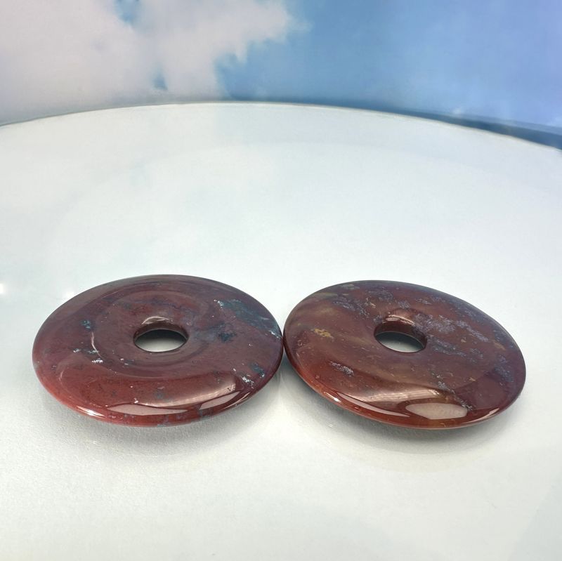 Donut heliotrope red