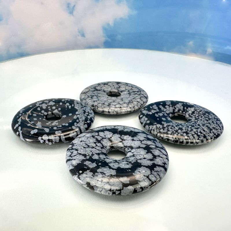 Donut snowflakes obsidian