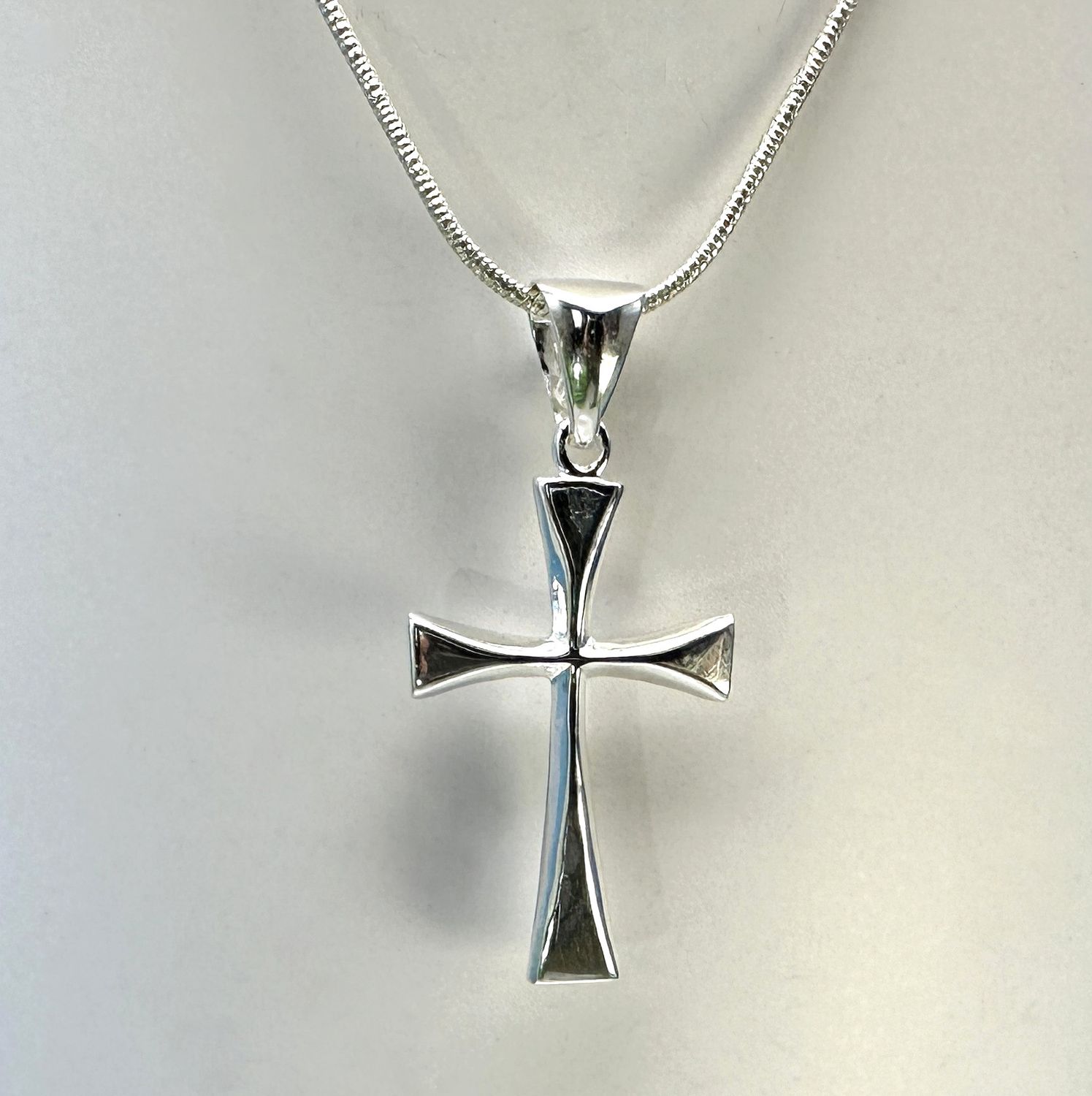 Beautiful cross made of 925 sterling silver unisex