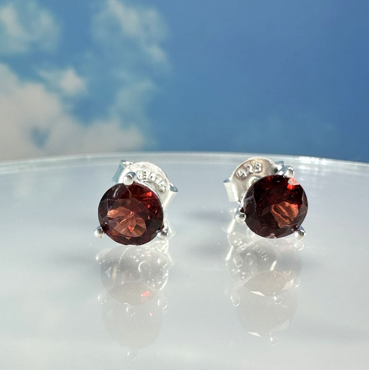 Earrings / Stud Earrings Garnet 925 Silver