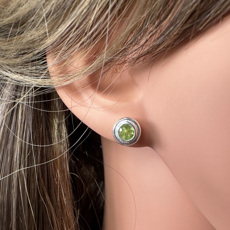 Earrings / Stud Earrings Peridot 925 Silver