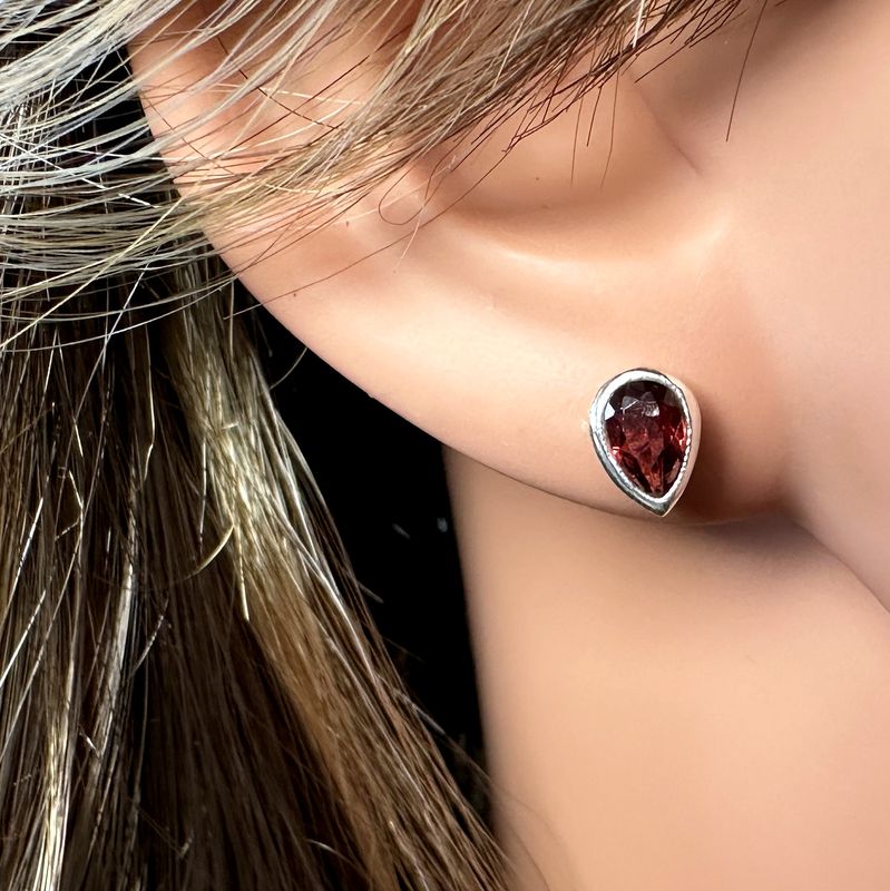 Earrings / Stud Earrings Garnet 925 Silver