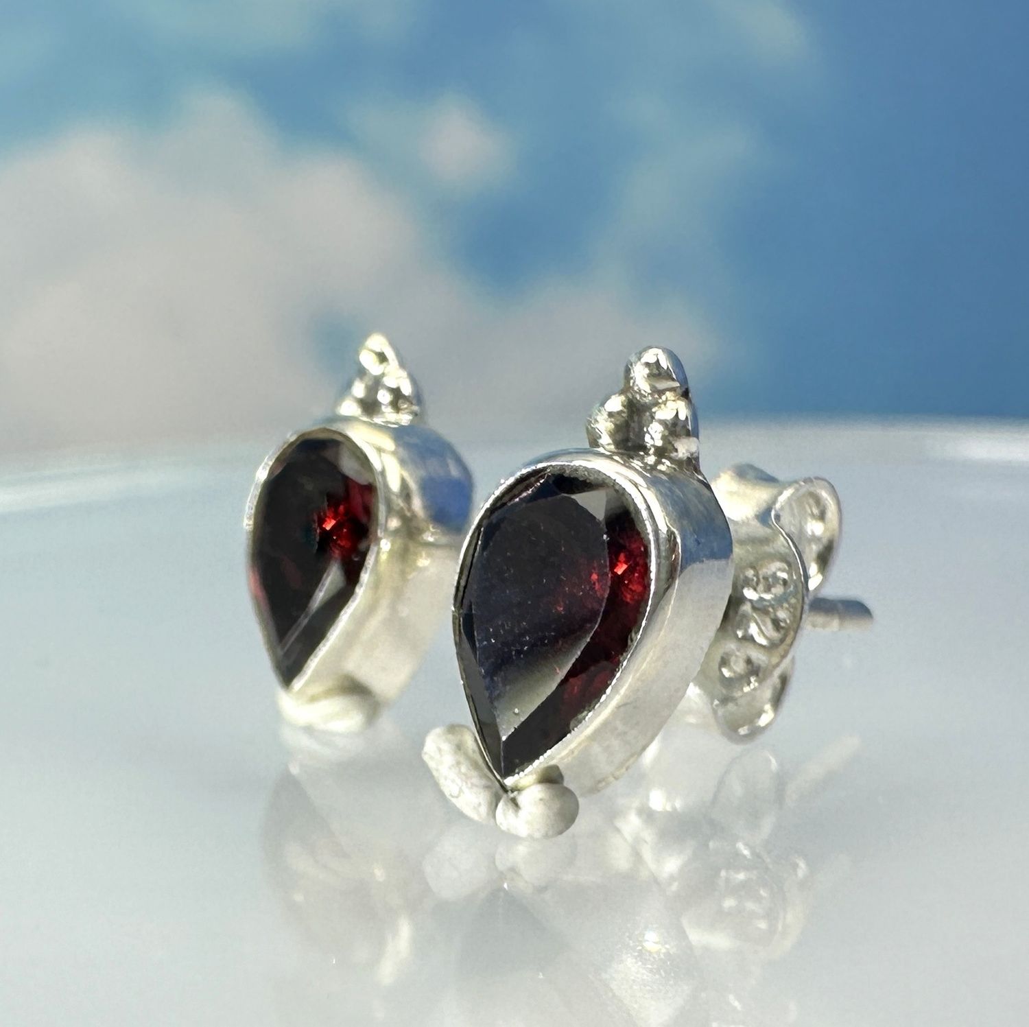 Earrings / Stud Earrings Garnet 925 Silver