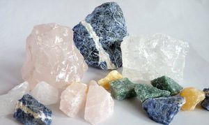 Raw stones/minerals