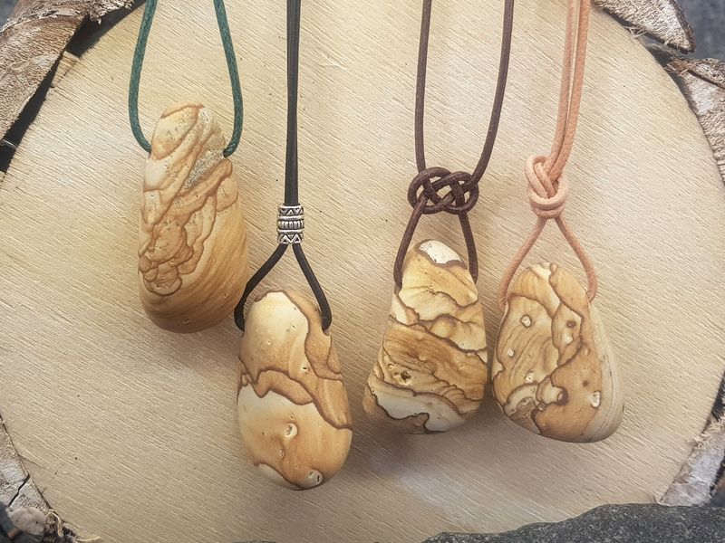 Kalahari Picture Stone Trommelstein an Band, Landschaftsjaspis, Jaspis