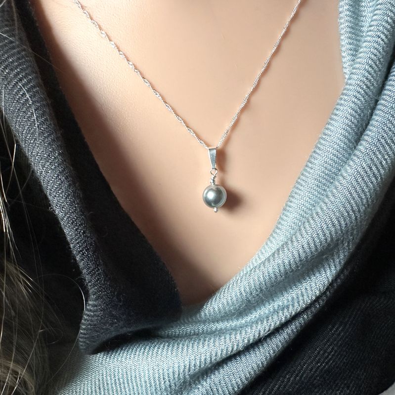 
Necklace with pearl pendant grey 925 silver