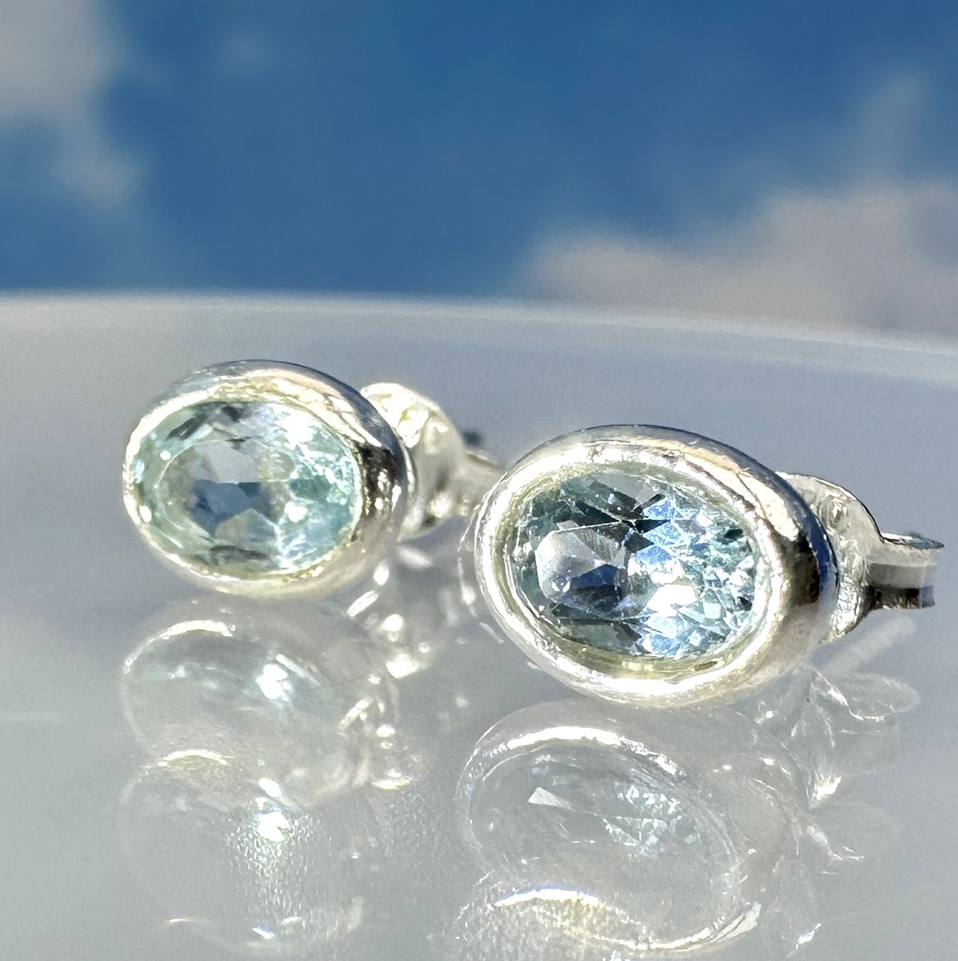 
Beautiful earrings/studs made of blue topaz, set in 925 sterling silver. 