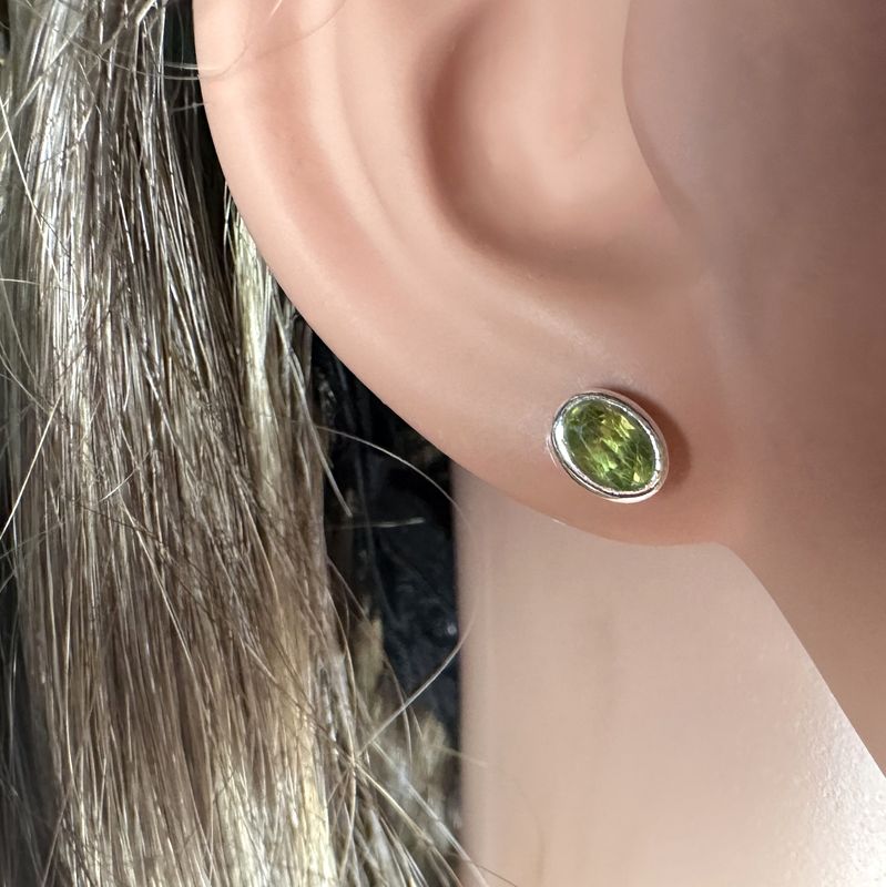 Earrings / Stud Earrings Peridot 925 Silver