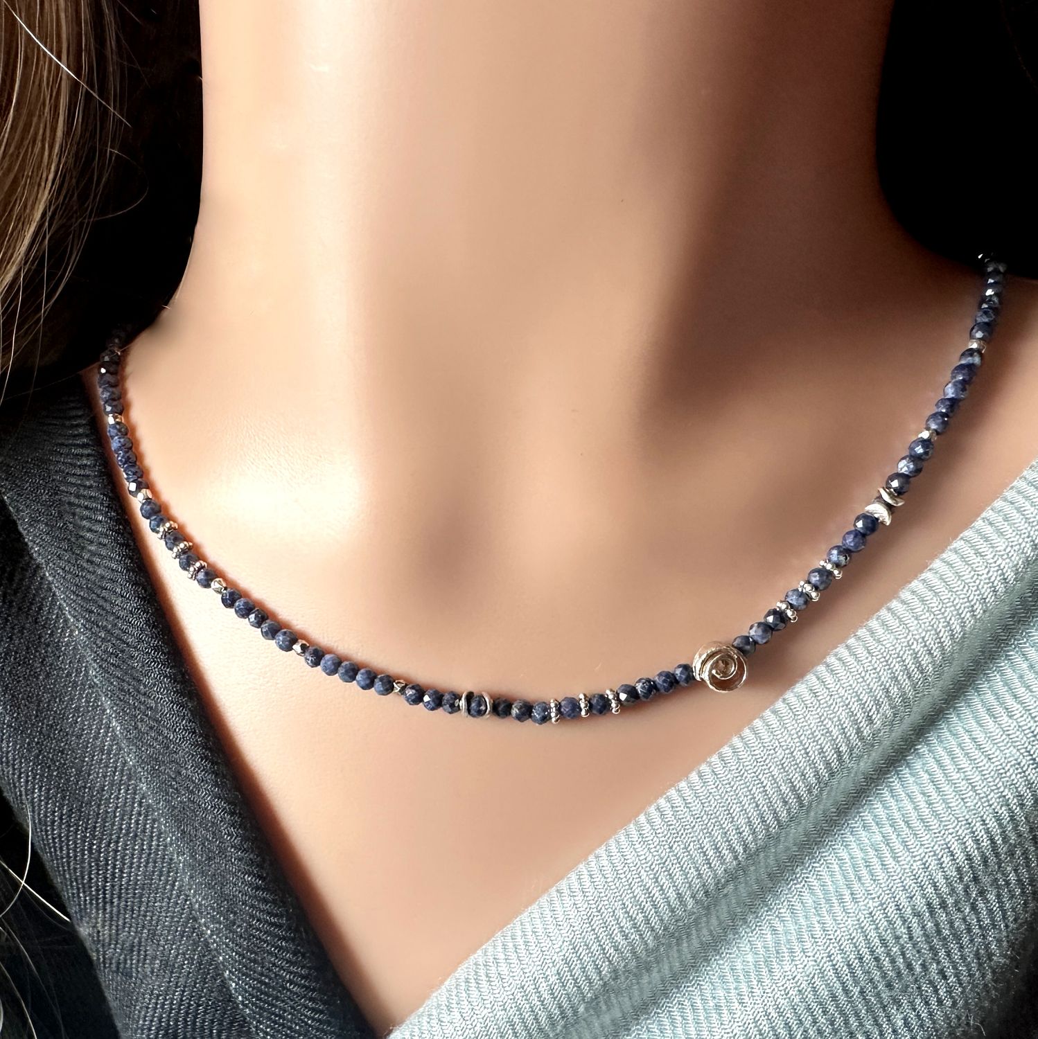 
Beautiful, elegant necklace made of faceted genuine blue sapphire with elements made of 925 sterling silver.